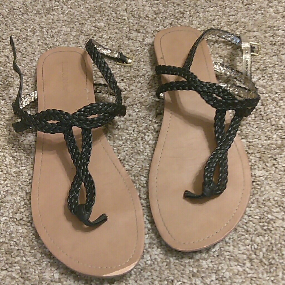 Black sandals size 9